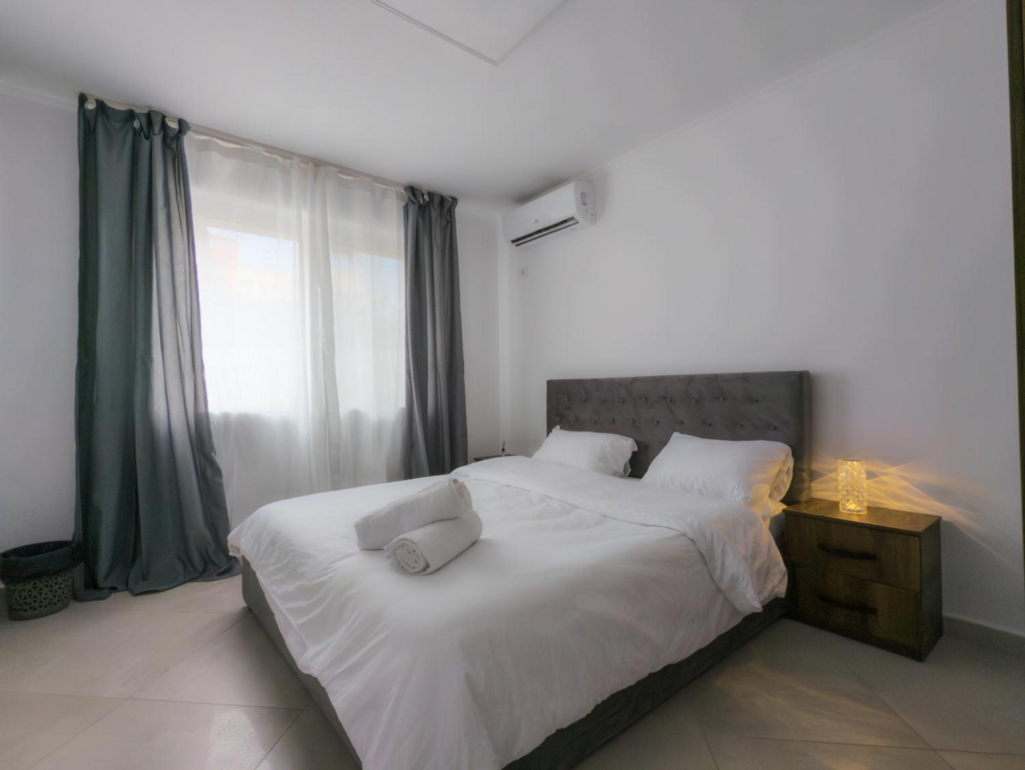 Center Luxury Rooms Tirana Bagian luar foto